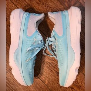 Women’s Under Armour Infinite Elite 2 Women Size 10.5 New Without Box Blue White